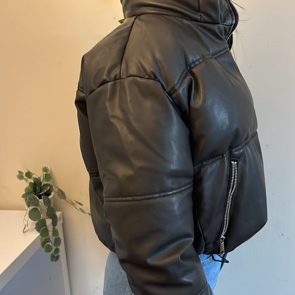 Zara Puffer stylish jacket - Picture 3 of 4